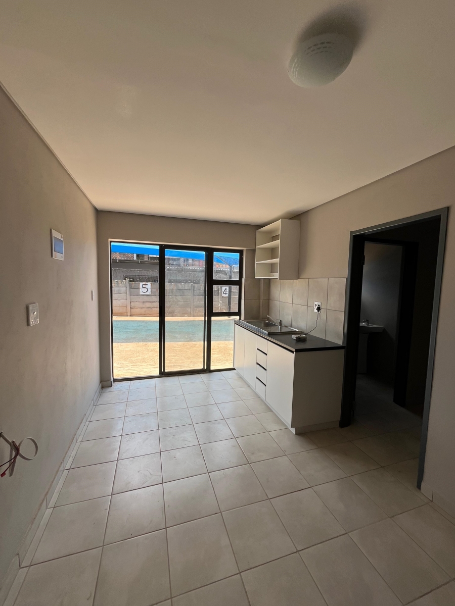 To Let 1 Bedroom Property for Rent in Primrose Gauteng