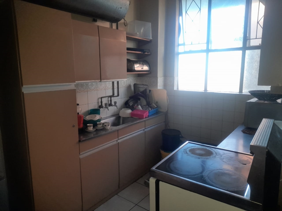 2 Bedroom Property for Sale in Yeoville Gauteng