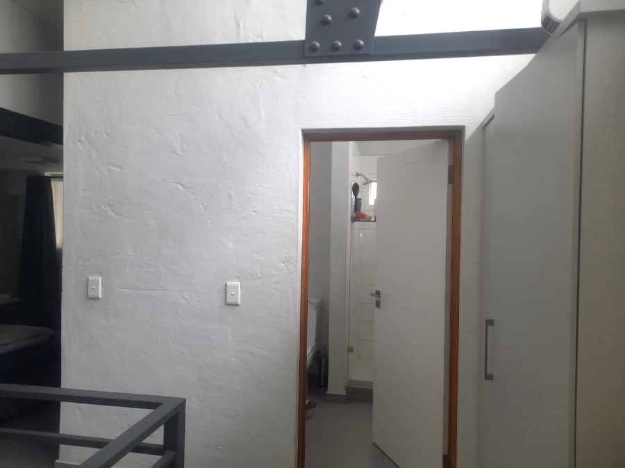 1 Bedroom Property for Sale in Braamfontein Gauteng
