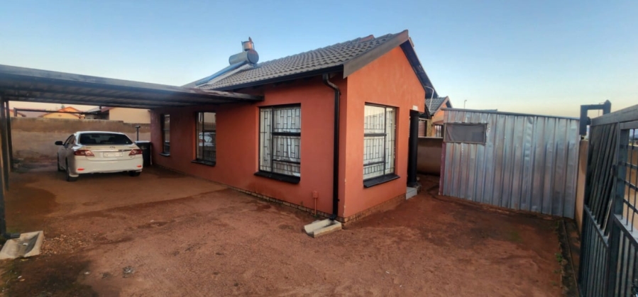 3 Bedroom Property for Sale in Soshanguve YY Gauteng