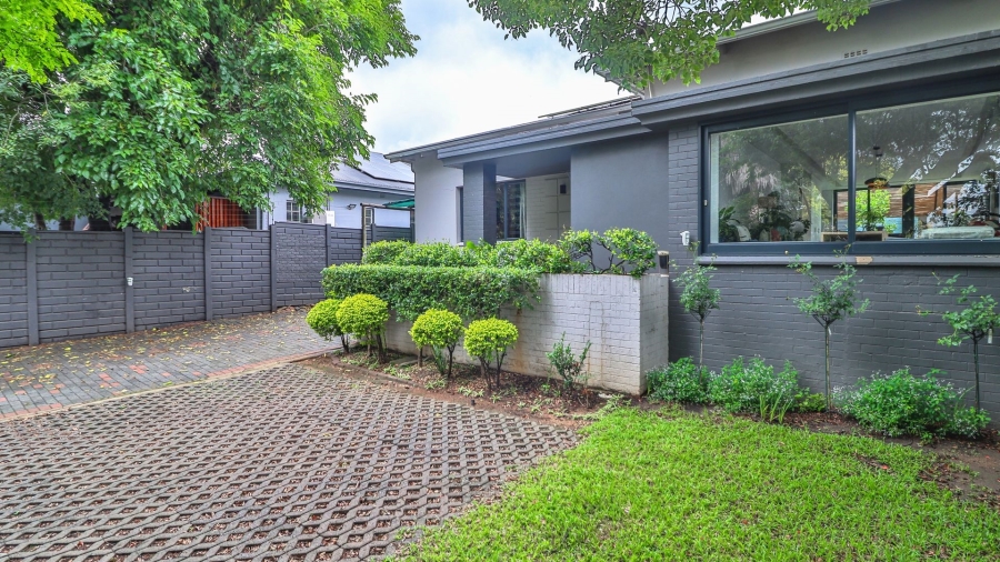 To Let 3 Bedroom Property for Rent in Parkhurst Gauteng
