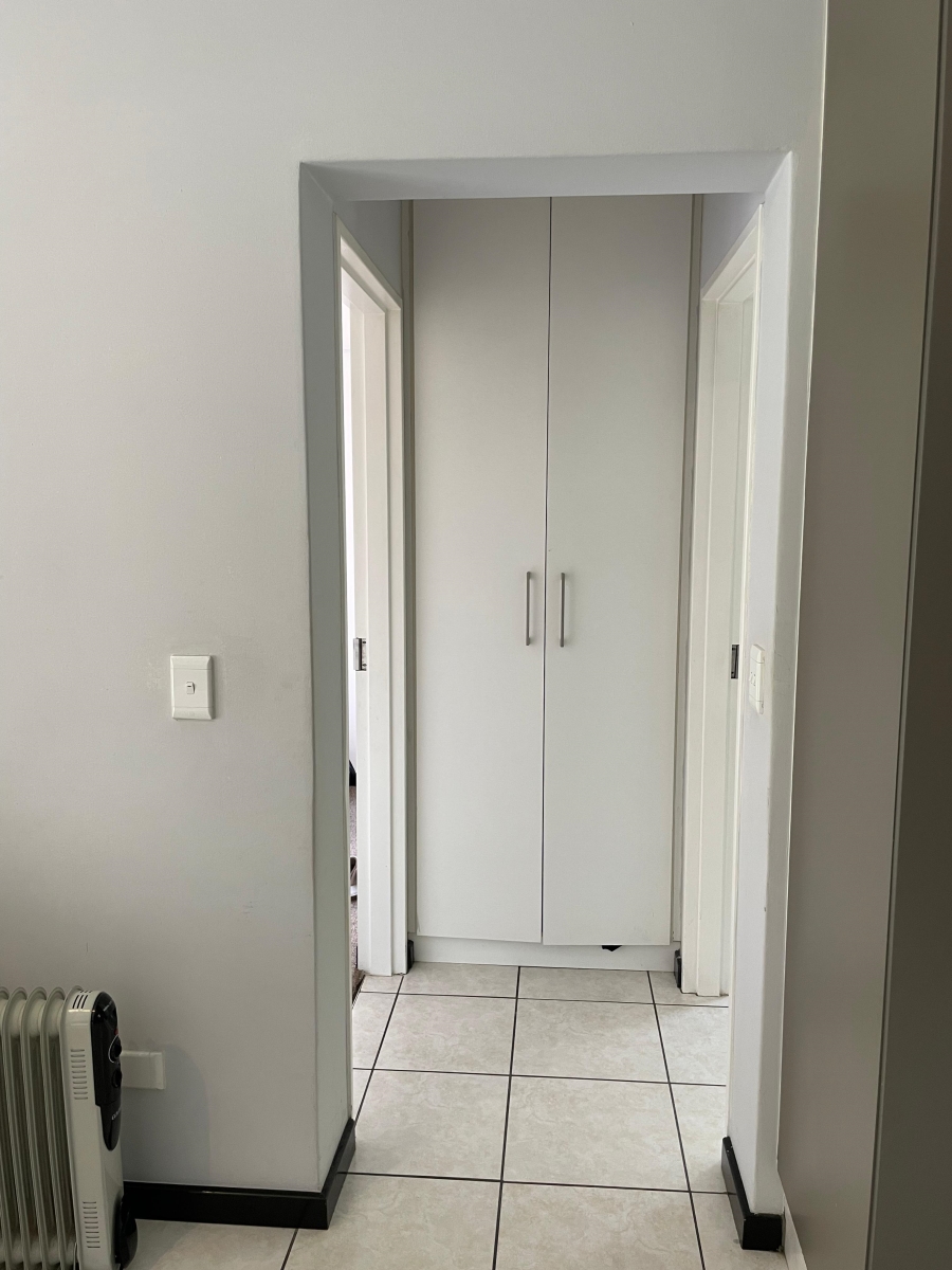 To Let 1 Bedroom Property for Rent in Craigavon Gauteng