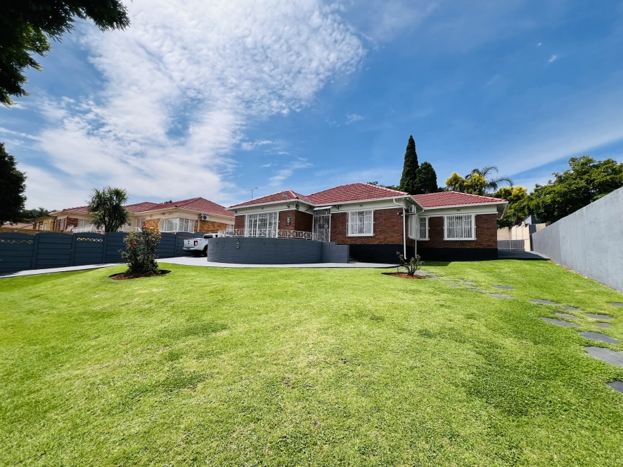 3 Bedroom Property for Sale in Cyrildene Gauteng