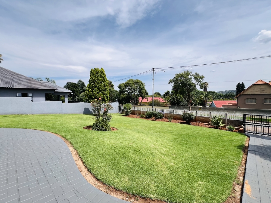 3 Bedroom Property for Sale in Cyrildene Gauteng