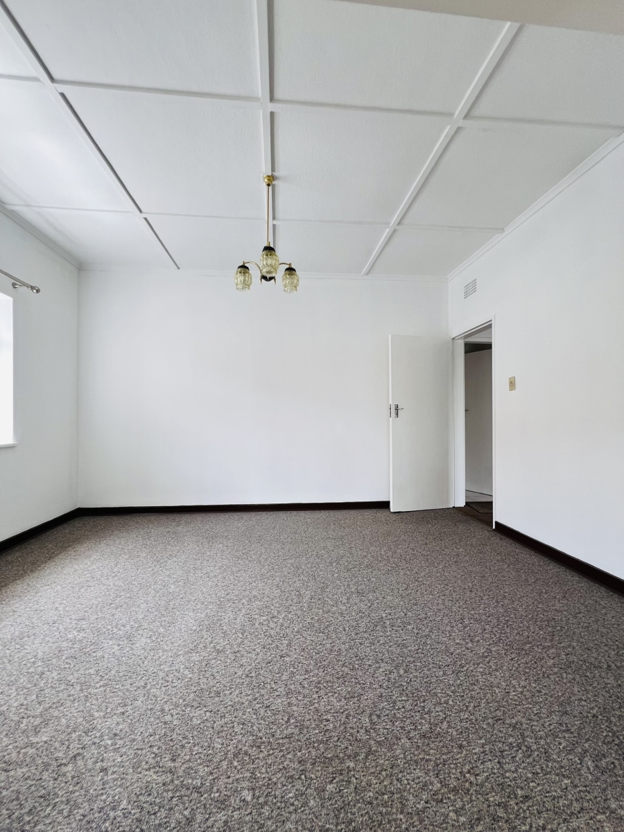 3 Bedroom Property for Sale in Cyrildene Gauteng