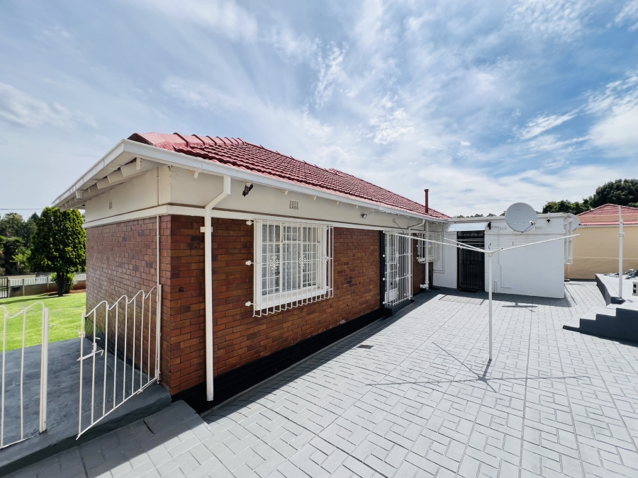 3 Bedroom Property for Sale in Cyrildene Gauteng