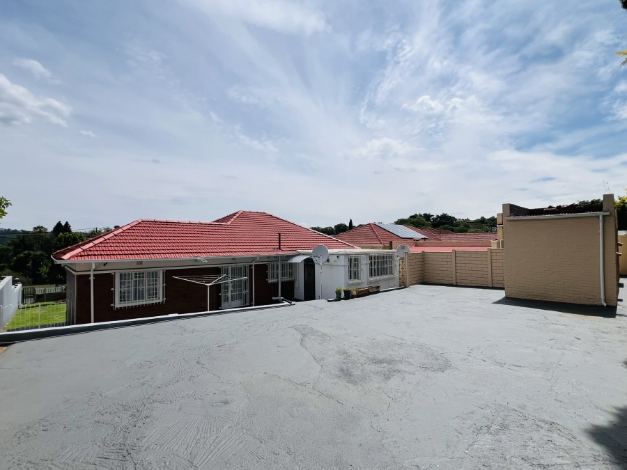 3 Bedroom Property for Sale in Cyrildene Gauteng