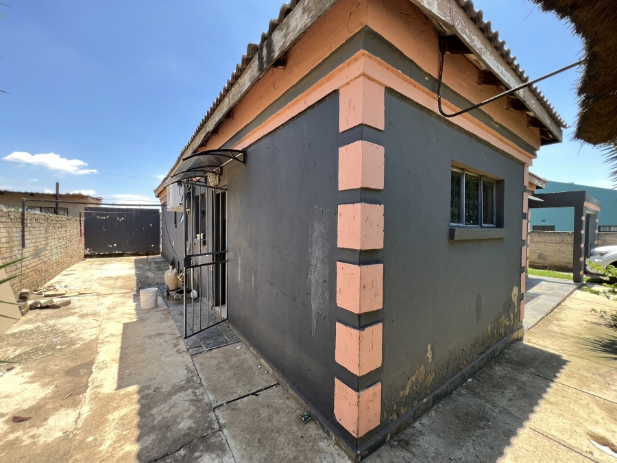 3 Bedroom Property for Sale in Mid Ennerdale Gauteng