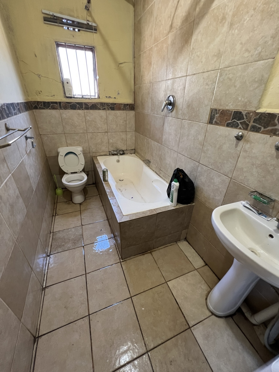 3 Bedroom Property for Sale in Mid Ennerdale Gauteng