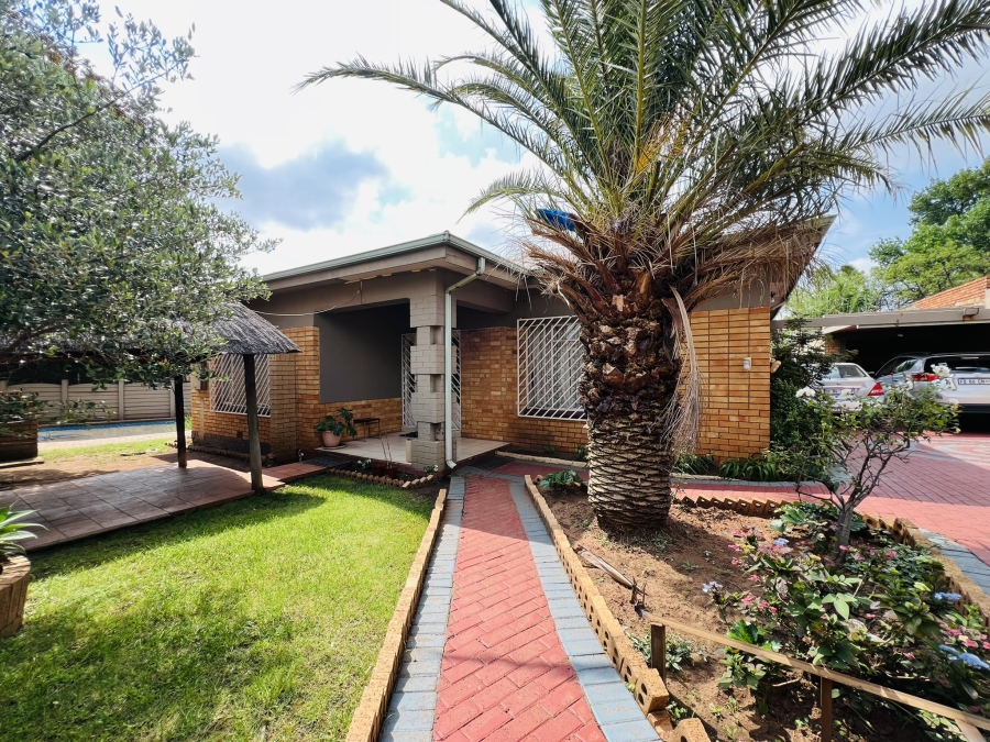 3 Bedroom Property for Sale in Crosby Gauteng