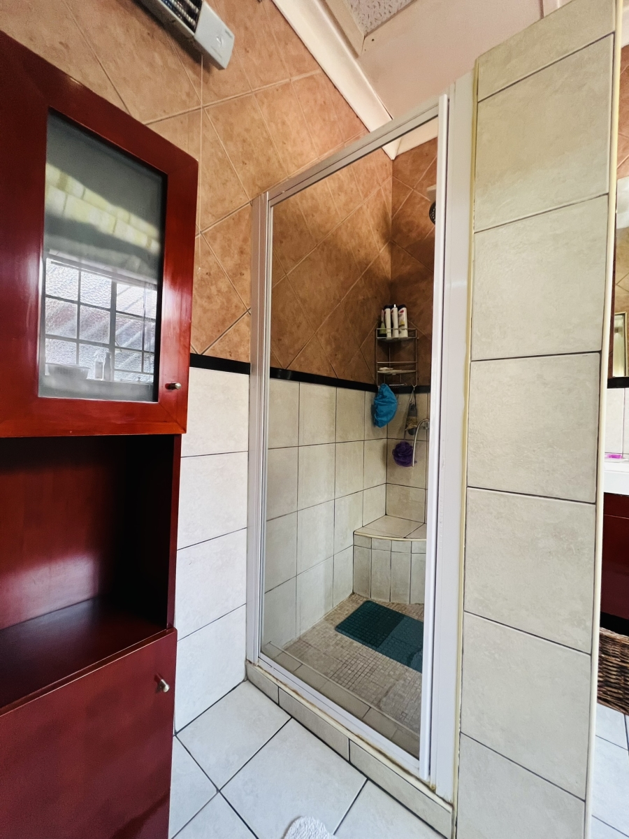 3 Bedroom Property for Sale in Crosby Gauteng