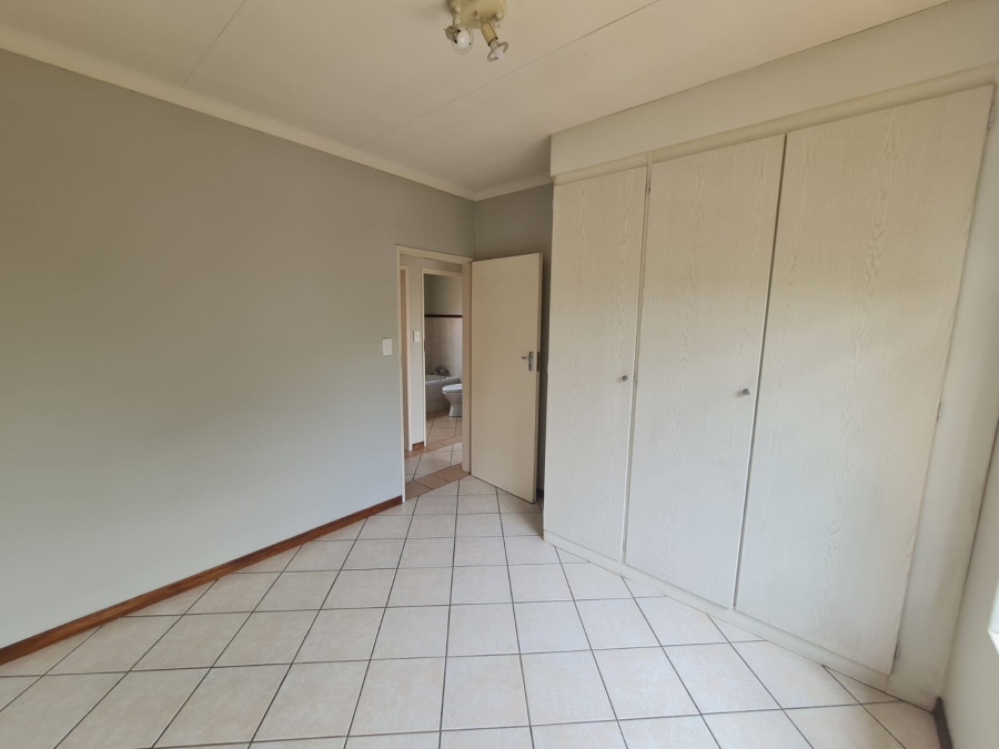 To Let 2 Bedroom Property for Rent in Equestria Gauteng