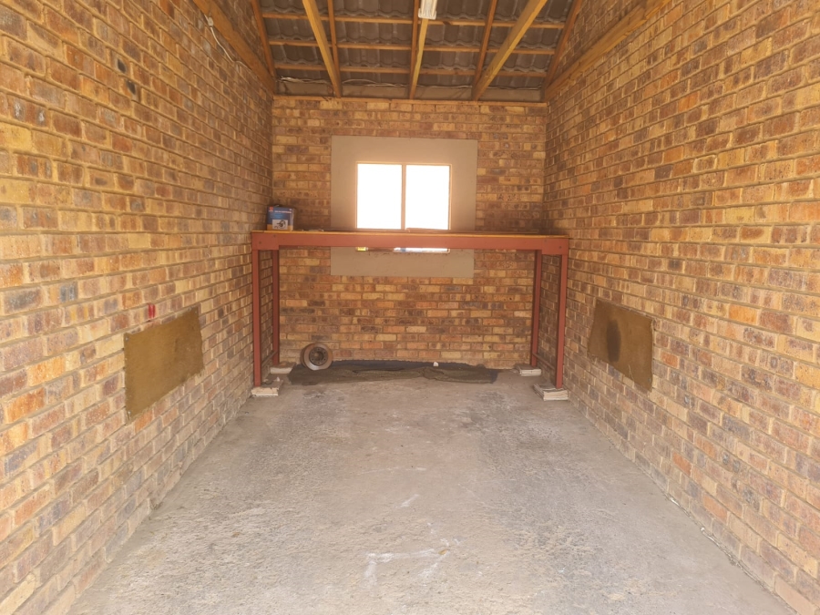 To Let 2 Bedroom Property for Rent in Equestria Gauteng
