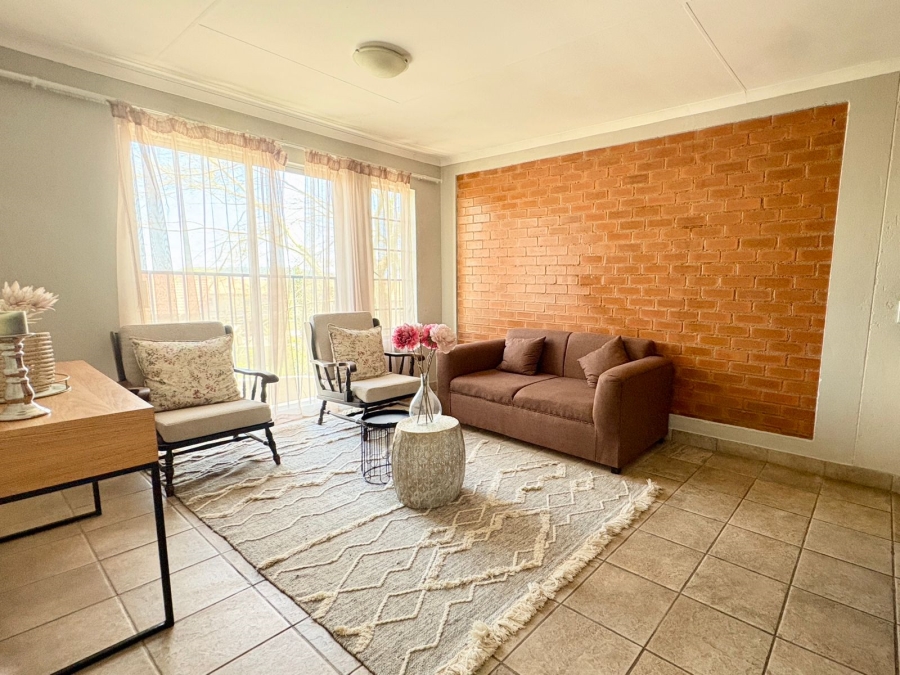 2 Bedroom Property for Sale in Annlin Gauteng