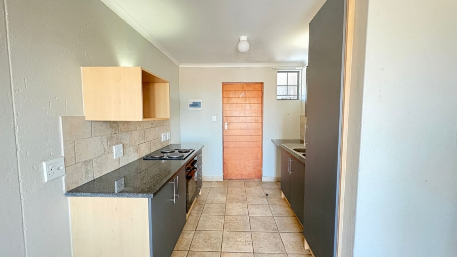 2 Bedroom Property for Sale in Annlin Gauteng