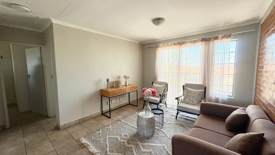 2 Bedroom Property for Sale in Annlin Gauteng