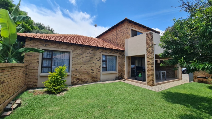 3 Bedroom Property for Sale in Willow Acres Gauteng