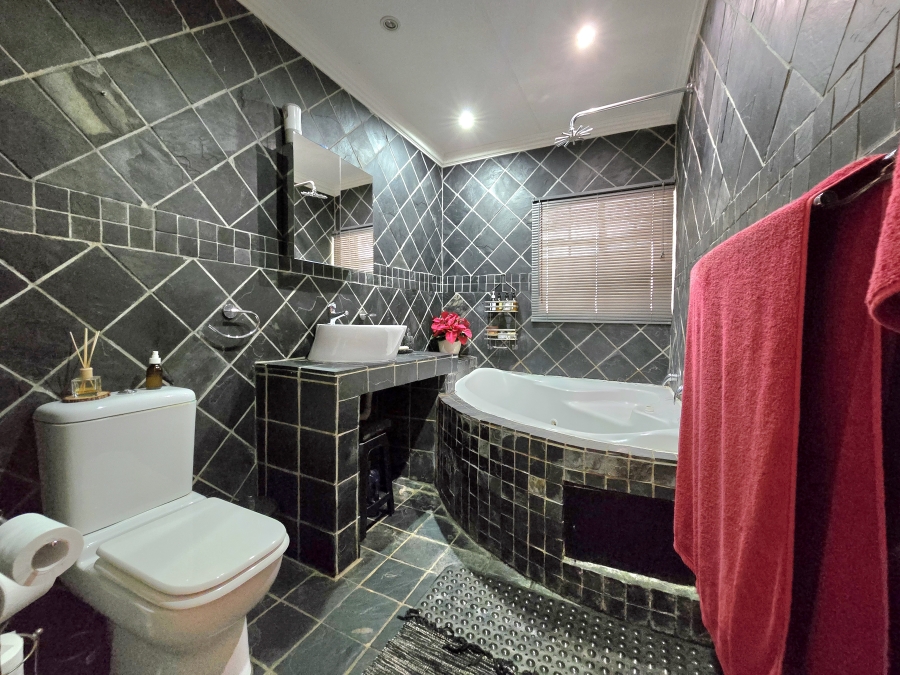 3 Bedroom Property for Sale in Florauna Gauteng