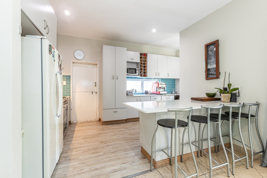 To Let 4 Bedroom Property for Rent in Silver Lakes Golf Estate Gauteng