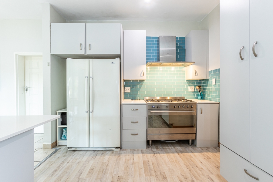 To Let 4 Bedroom Property for Rent in Silver Lakes Golf Estate Gauteng