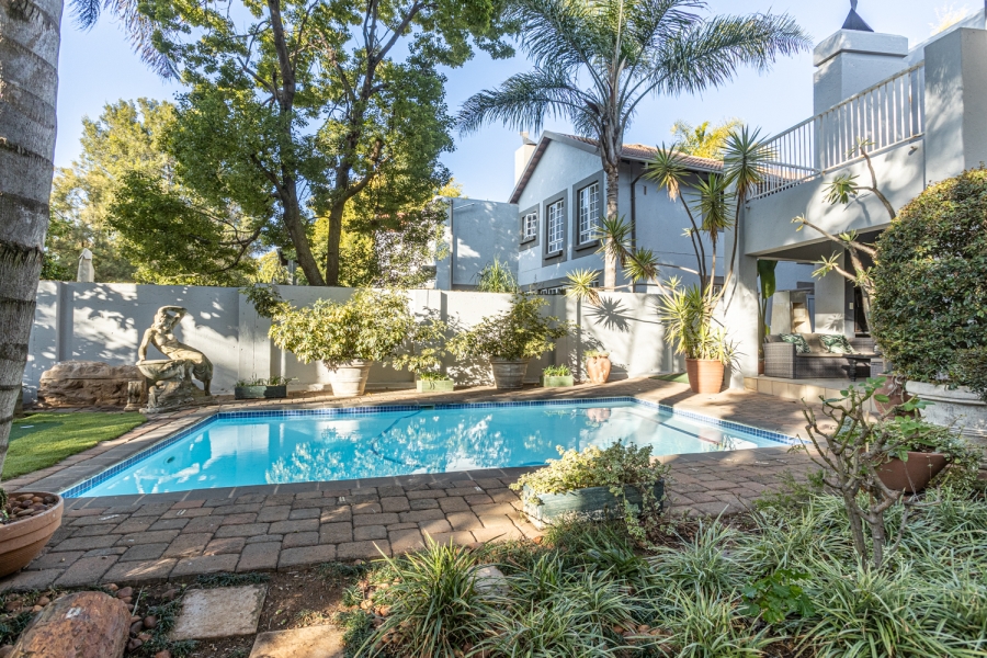 To Let 4 Bedroom Property for Rent in Silver Lakes Golf Estate Gauteng