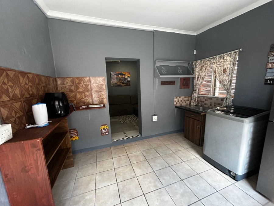 1 Bedroom Property for Sale in Waverley Gauteng