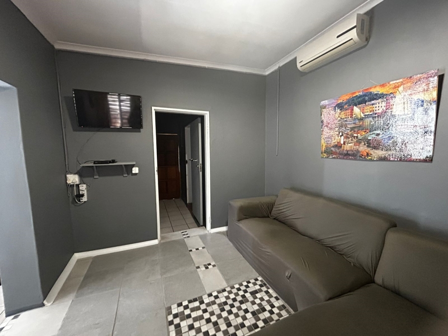 1 Bedroom Property for Sale in Waverley Gauteng