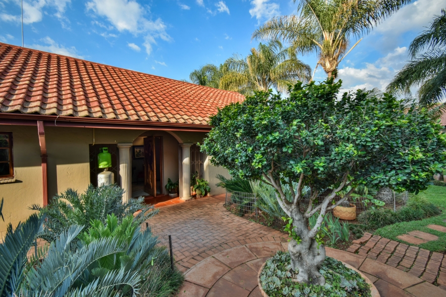 11 Bedroom Property for Sale in Montana Gauteng