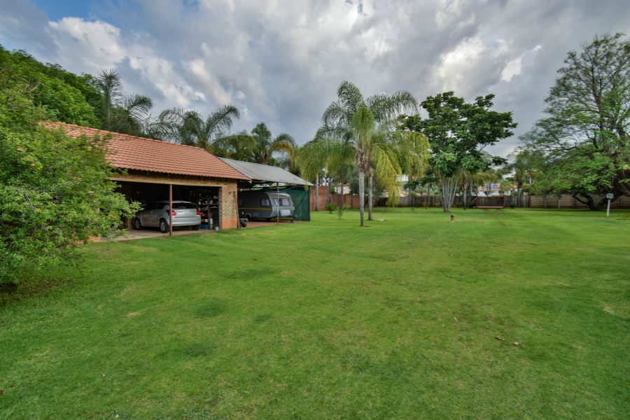 11 Bedroom Property for Sale in Montana Gauteng