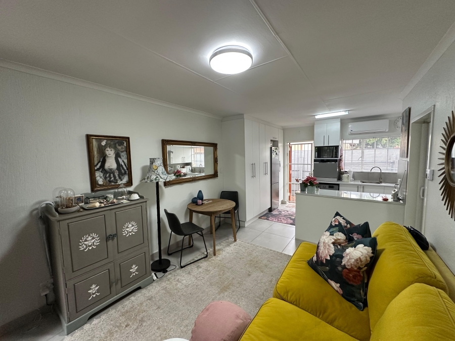 1 Bedroom Property for Sale in Villieria Gauteng