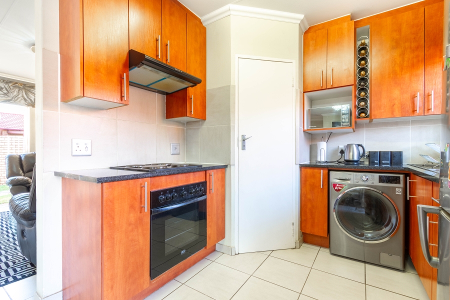2 Bedroom Property for Sale in Equestria Gauteng