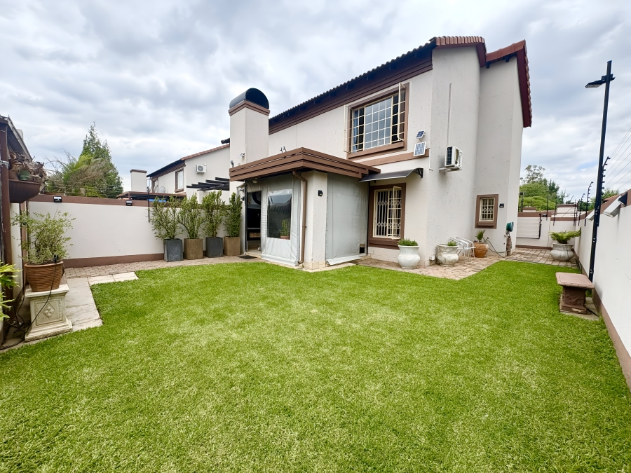 2 Bedroom Property for Sale in Annlin Gauteng