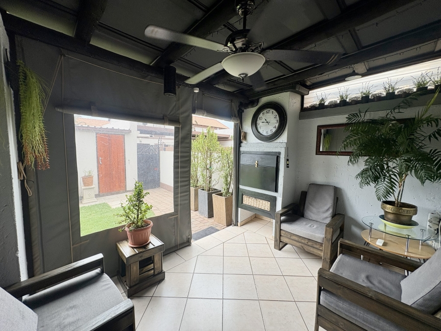 2 Bedroom Property for Sale in Annlin Gauteng