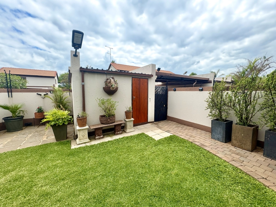 2 Bedroom Property for Sale in Annlin Gauteng