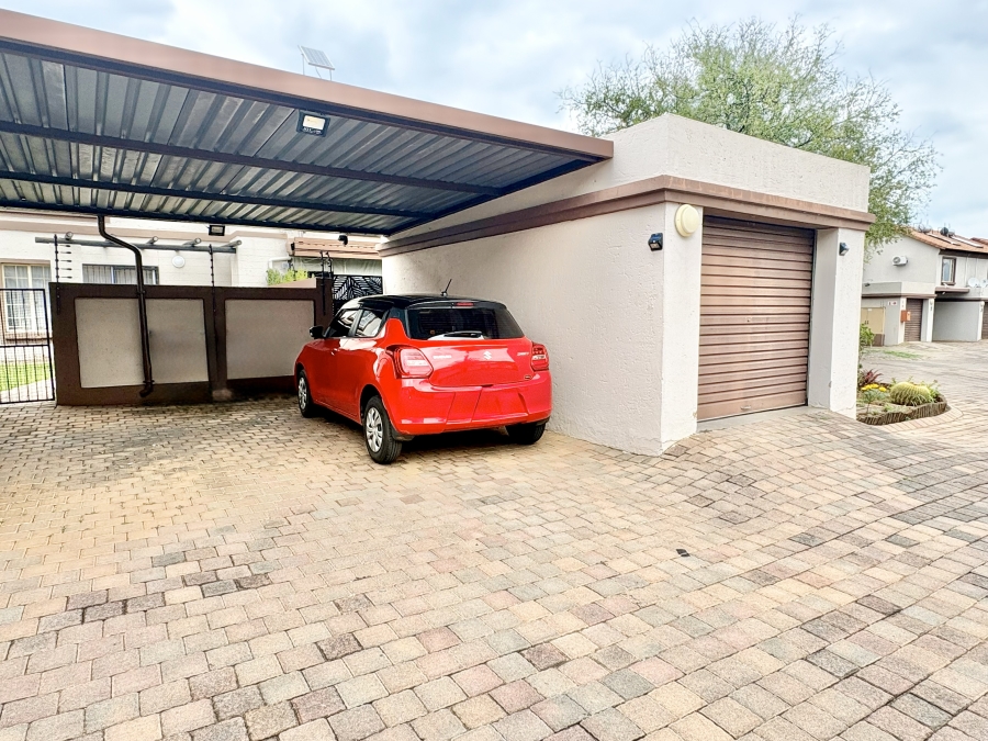 2 Bedroom Property for Sale in Annlin Gauteng