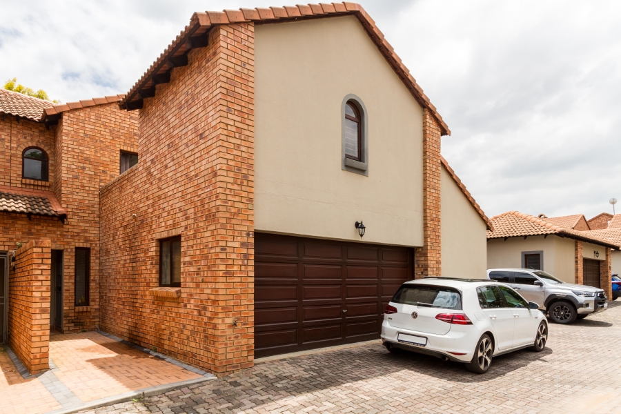 4 Bedroom Property for Sale in Equestria Gauteng