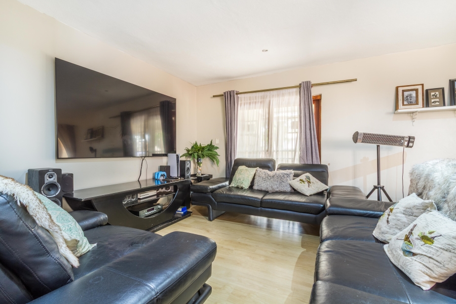 4 Bedroom Property for Sale in Equestria Gauteng