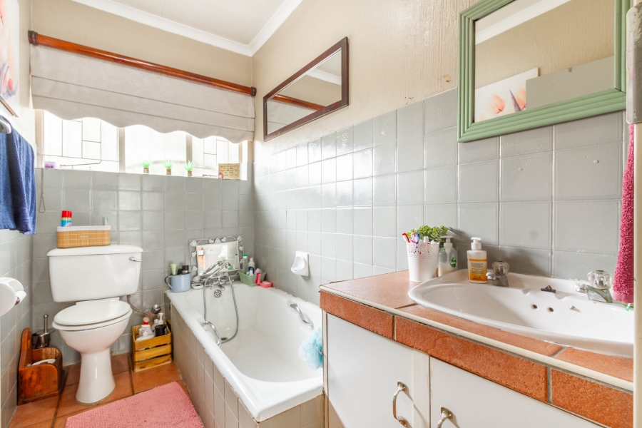 3 Bedroom Property for Sale in Garsfontein Gauteng