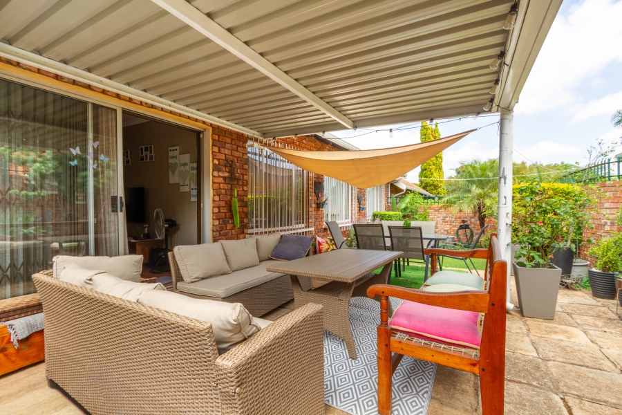 3 Bedroom Property for Sale in Garsfontein Gauteng