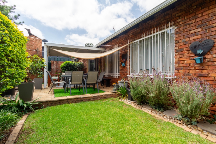 3 Bedroom Property for Sale in Garsfontein Gauteng