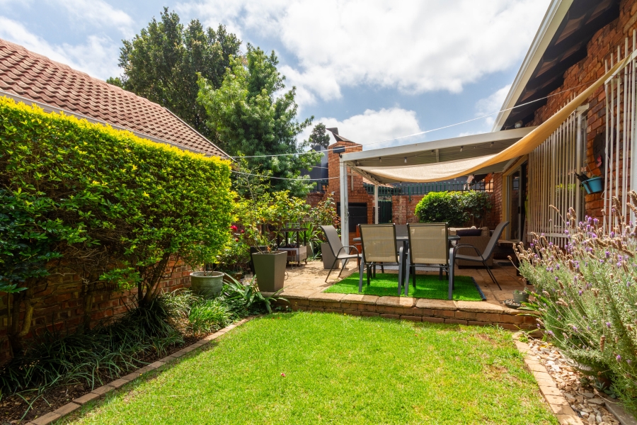 3 Bedroom Property for Sale in Garsfontein Gauteng