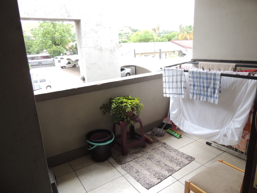 To Let 2 Bedroom Property for Rent in Waverley Gauteng