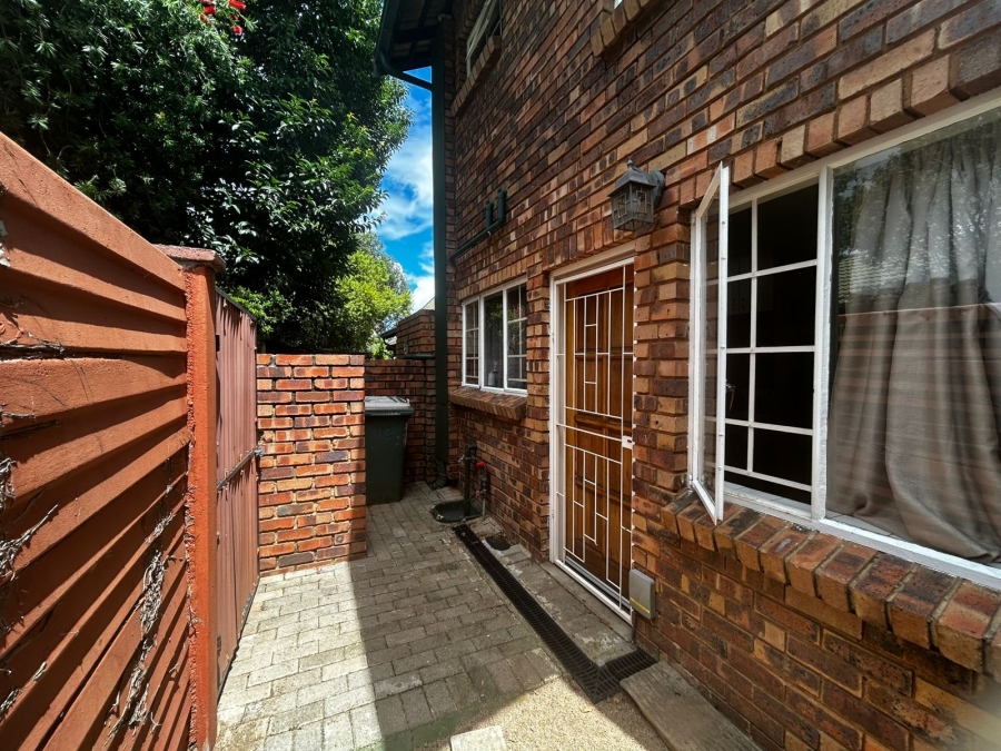 2 Bedroom Property for Sale in Kilner Park Gauteng