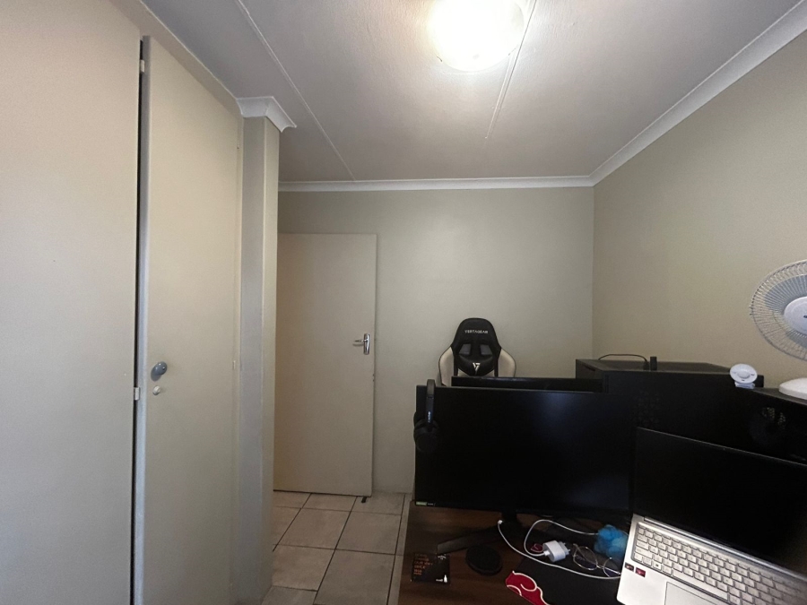 2 Bedroom Property for Sale in Kilner Park Gauteng