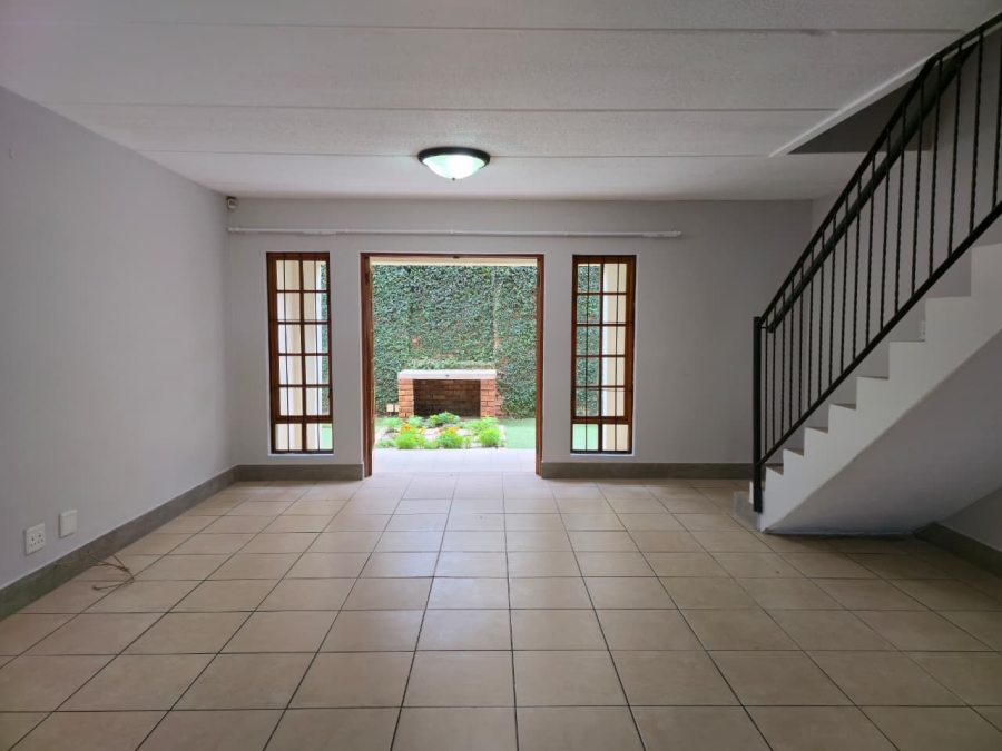 2 Bedroom Property for Sale in Bergtuin Gauteng
