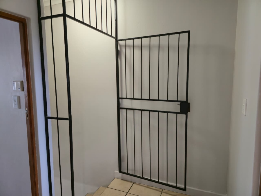 2 Bedroom Property for Sale in Bergtuin Gauteng