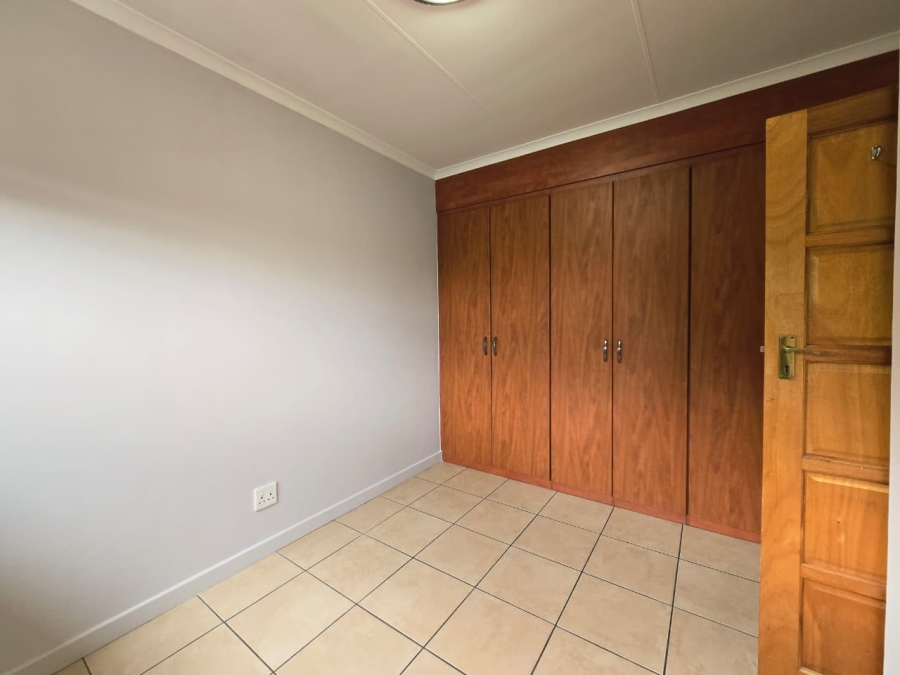 2 Bedroom Property for Sale in Bergtuin Gauteng