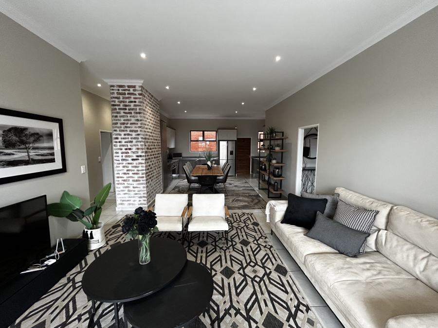 3 Bedroom Property for Sale in Six Fountains Estate Gauteng