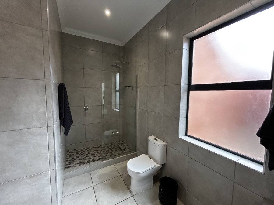 3 Bedroom Property for Sale in Six Fountains Estate Gauteng