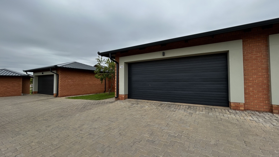 3 Bedroom Property for Sale in Six Fountains Estate Gauteng